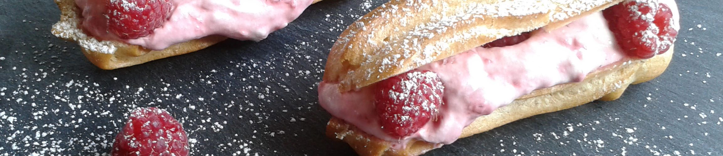 Eclair med hindbærcreme