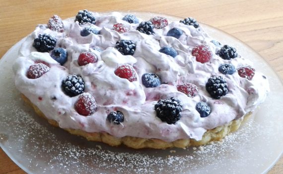 Sommertærte med skovbær