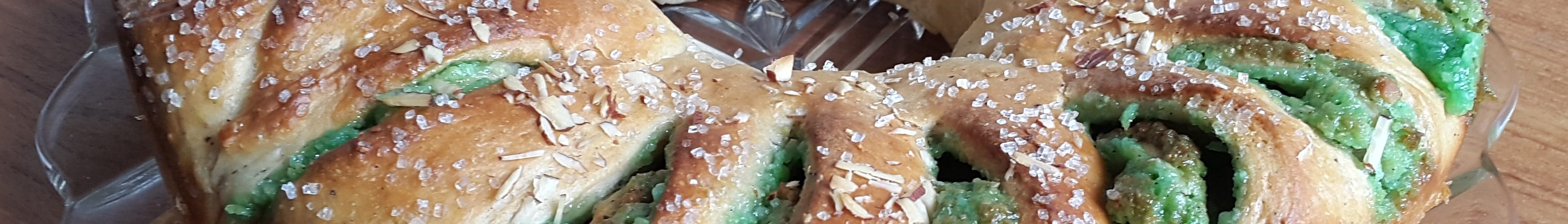 Hvedekrans med Pistage og Marcipan