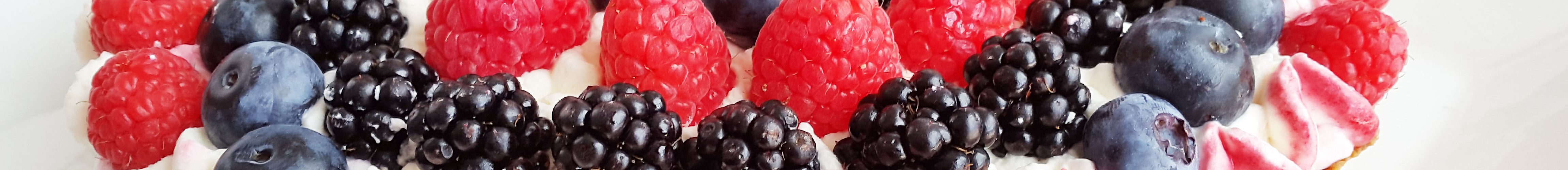 Mazarintærte med sommerens bær